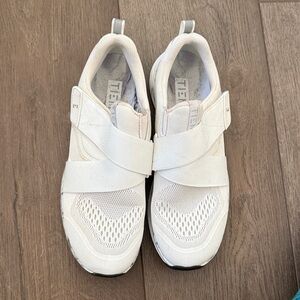 White Tiem Slipstream Spin Shoes